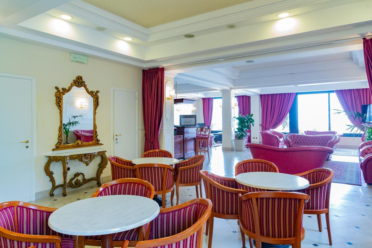 Hotel Executive La Fiorita Rimini Exterior foto
